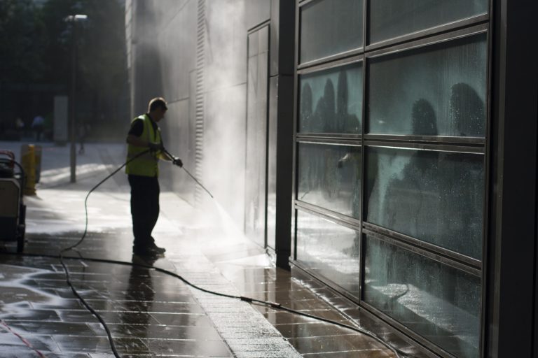 Commercial power washing