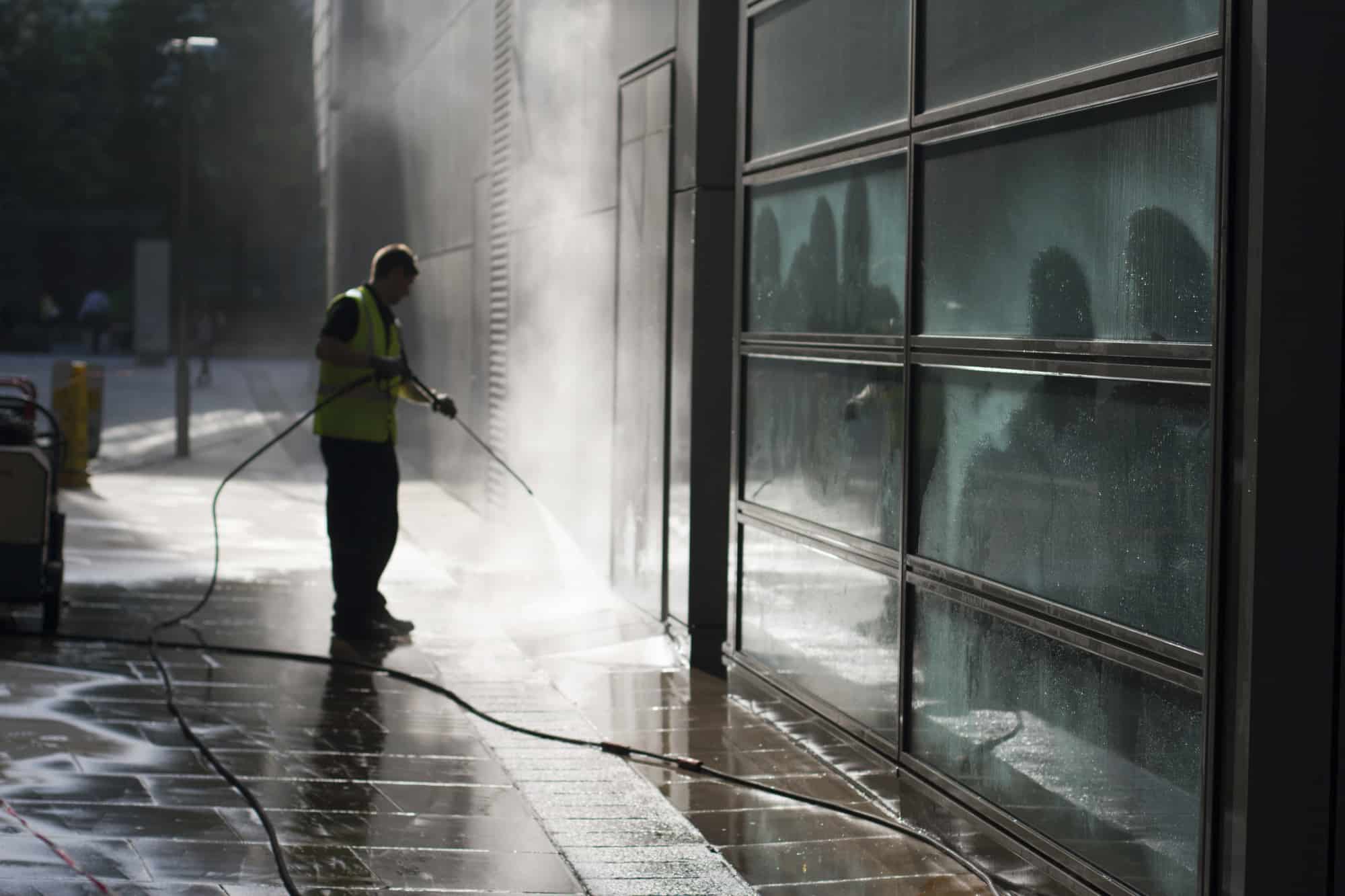 Commercial power washing