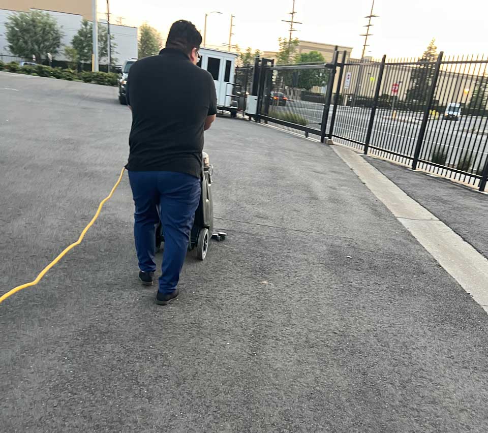 Sidewalk & Walkway Cleaning